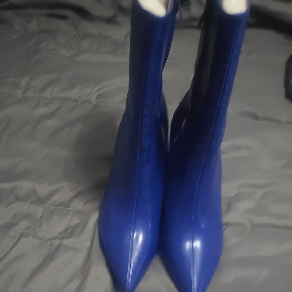 Sleek Blue Heeled Boots with Pointed Toe